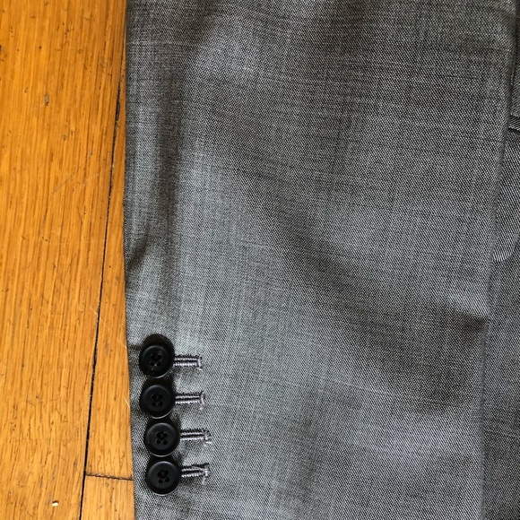 Men’s Prada suit - grey sharkskin - size 40 / 4 - Picture 10 of 11